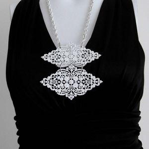 ❄️ Vintage 60s 70s Boho Lace Enamel statement Necklace Hippie Festival